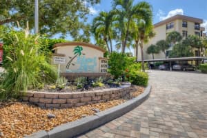 8776 MIDNIGHT PASS ROAD, SARASOTA, FL 34242 - MLS#MFRA4661654