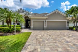 8358 Sailing Loop, LAKEWOOD RANCH