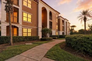 8387 38TH STREET CIRCLE, SARASOTA, FL 34243 - MLS#MFRA4661714