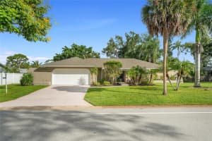 4207 CHARING CROSS ROAD, SARASOTA, FL 34241 - MLS#MFRA4661727