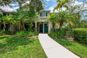 8821 Manor Loop #204, LAKEWOOD RANCH