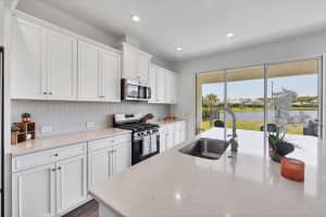 9924 CRYSTAL ISLE CIRCLE, SARASOTA, FL 34241 - MLS#MFRA4661760