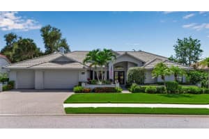 8455 Woodbriar Dr, SARASOTA