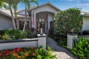 8455 WOODBRIAR DRIVE, SARASOTA, FL 34238 - MLS#MFRA4661786