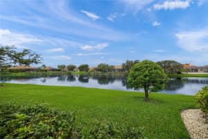 2748 HARVEST DRIVE, SARASOTA, FL 34240 - MLS#MFRA4661796