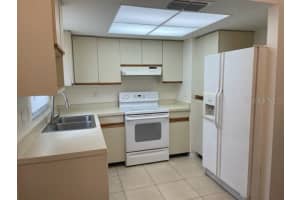 609 JEFFERSON AVENUE, SARASOTA, FL 34237 Sold 10/31/25