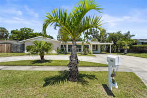 2521 CLIPPER SHIP WAY, SARASOTA, FL 34231 - MLS#MFRA4661843