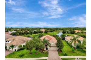 14511 STIRLING DRIVE, LAKEWOOD RANCH, FL 34202 - MLS#MFRA4661863