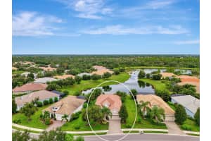 14511 STIRLING DRIVE, LAKEWOOD RANCH, FL 34202 - MLS#MFRA4661863