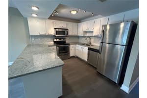 425 30TH AVENUE, BRADENTON, FL 34205 - MLS#MFRA4661968