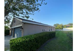 6105 42ND STREET CIRCLE, BRADENTON, FL 34203 - MLS#MFRA4661977