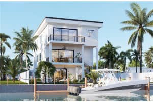 599 S Bayshore Dr, MADEIRA BEACH