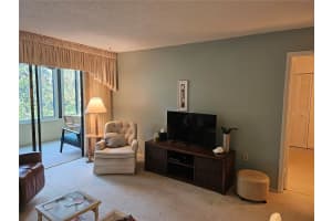 586 LAKESIDE DRIVE, BRADENTON, FL 34210 - MLS#MFRA4662033