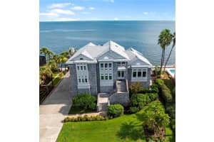 709 Key Royale Dr, HOLMES BEACH
