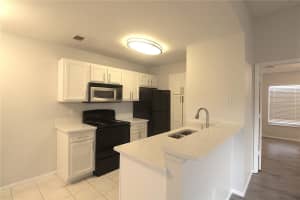 8122 45TH COURT, SARASOTA, FL 34243 - MLS#MFRA4662125