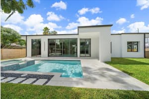 2441 WEBBER STREET, SARASOTA, FL 34239 - MLS#MFRA4662126