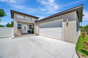 2504 FLORIDA BOULEVARD, BRADENTON, FL 34207 - MLS#MFRA4662129