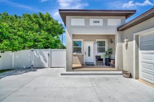 2504 FLORIDA BOULEVARD, BRADENTON, FL 34207 - MLS#MFRA4662129