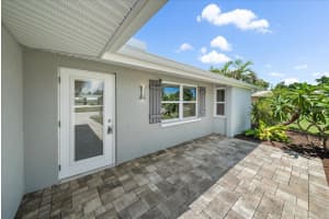 6841 ROXBURY DRIVE, SARASOTA, FL 34231 - MLS#MFRA4662150