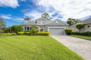 3803 Woodcliff Lake Ter, SARASOTA