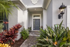 3803 WOODCLIFF LAKE TERRACE, SARASOTA, FL 34243 - MLS#MFRA4662259