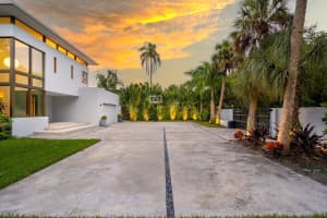 587 47TH STREET, SARASOTA, FL 34234 - MLS#MFRA4662279