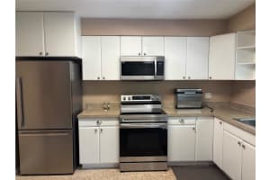 1758 BAYWOOD WAY, SARASOTA, FL 34231 - MLS#MFRA4662326