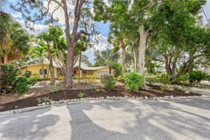 5215 CAPE LEYTE DRIVE, SARASOTA, FL 34242 - MLS#MFRA4662406