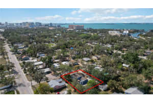 1367 21st St, SARASOTA