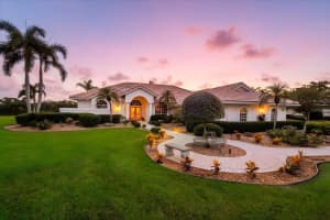 8329 Eagle Lake Dr, SARASOTA