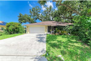 620 Burke Rd, VENICE