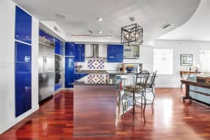 128 GOLDEN GATE POINT, SARASOTA, FL 34236 - MLS#MFRA4662515