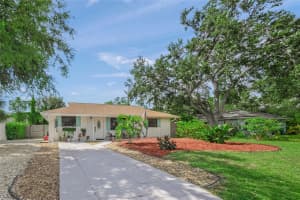 2616 MARTIN STREET, SARASOTA, FL 34237 - MLS#MFRA4662540