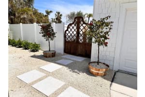 7 PALM HARBOR DRIVE, HOLMES BEACH, FL 34217 Sold 12/02/25