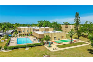 1330 GLEN OAKS DRIVE, SARASOTA, FL 34232 - MLS#MFRA4662602
