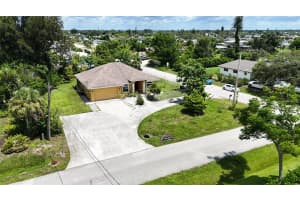 451 GLEN OAK ROAD, VENICE, FL 34293 - MLS#MFRA4662623