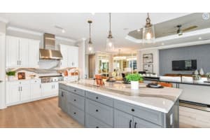 10467 ECLIPSE STREET, SARASOTA, FL 34241 - MLS#MFRA4662660