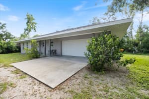 8915 VAMO ROAD, SARASOTA, FL 34231 - MLS#MFRA4662681