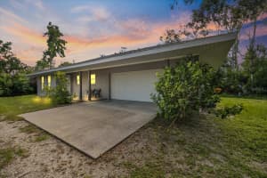 8915 VAMO ROAD, SARASOTA, FL 34231 - MLS#MFRA4662681