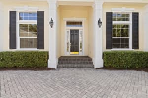 8986 BLOOMFIELD BOULEVARD, SARASOTA, FL 34238 Sold 10/23/25