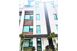2194 FRUITVILLE ROAD, SARASOTA, FL 34237 - MLS#MFRA4662703