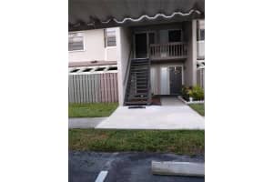 5787 Summer Side Ln #4b, SARASOTA