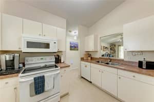 2105 36TH AVENUE, BRADENTON, FL 34208 - MLS#MFRA4662773