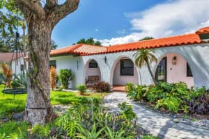 2101 RIVER RIDGE DRIVE, SARASOTA, FL 34239 - MLS#MFRA4662815