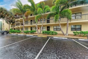 425 30TH AVENUE, BRADENTON, FL 34205 - MLS#MFRA4662825