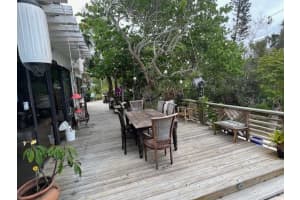 300 GARDEN LANE, SARASOTA, FL 34242 - MLS#MFRA4662830