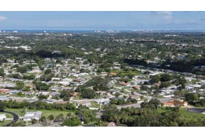 6717 ROXBURY DRIVE, SARASOTA, FL 34231 - MLS#MFRA4662832