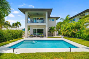 2220 PINE TERRACE, SARASOTA, FL 34231 - MLS#MFRA4662841
