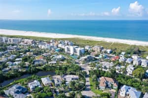 2 Island Cir, SARASOTA