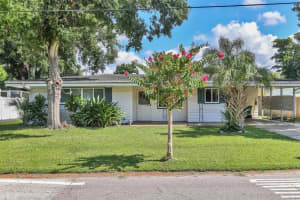 2733 Wood St, SARASOTA